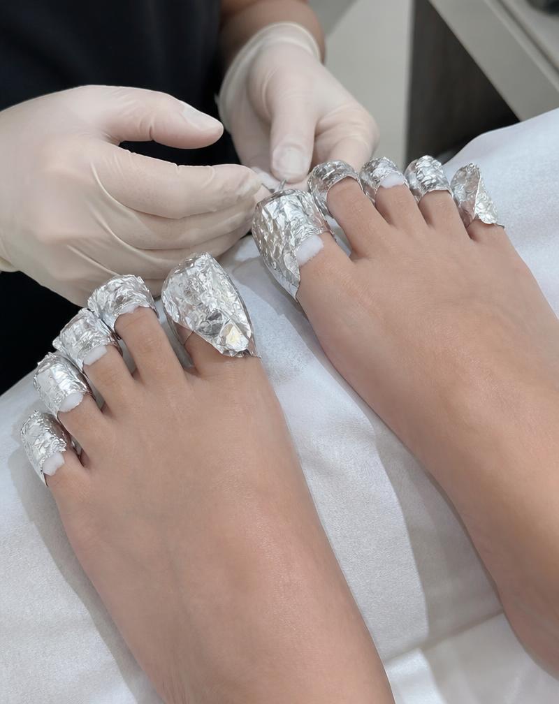 Retiro Gel Color — Pedicure en Tulip Nail Bar, Surco Lima